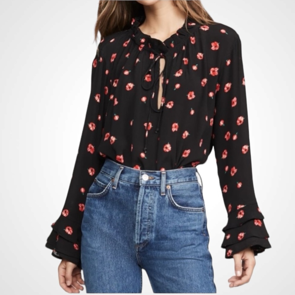 CLEOBELLA Phoebe Print Blouse
Floral Black Ruffle Sleeve Size XS